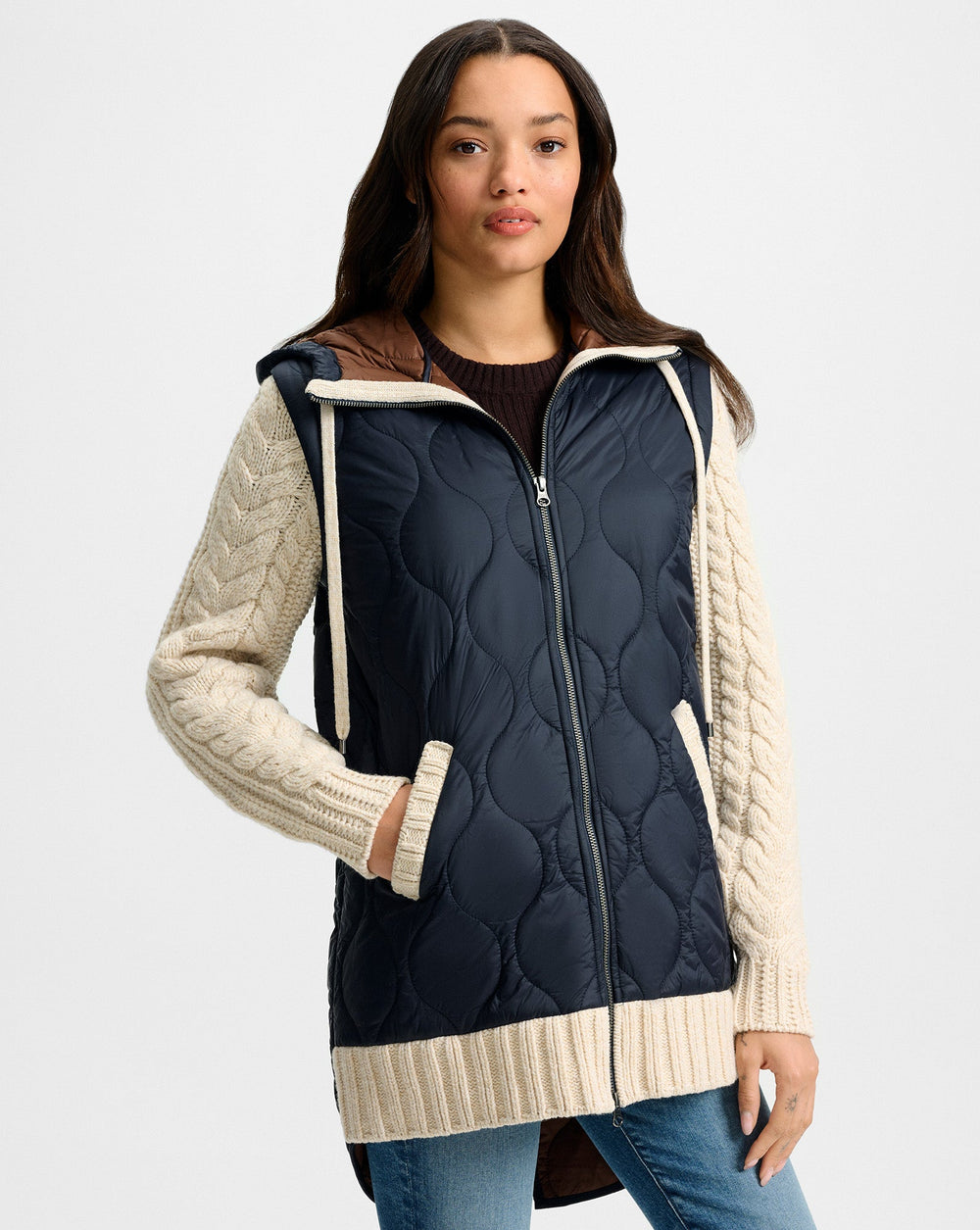 Barrows Knit-Sleeve Quilted Jacket in Navy/Heathered Sand & Cream