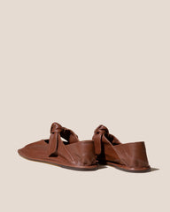 LLASADA SUPPLE SHINY - Front-Knot Pump