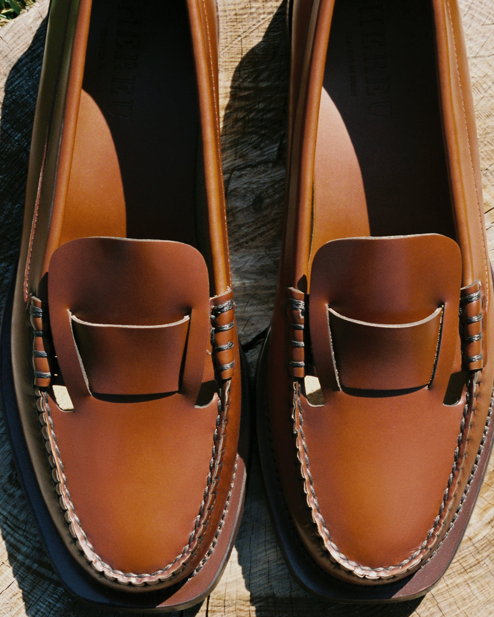 SINEU - Interlaced Detail Slip-On Loafer