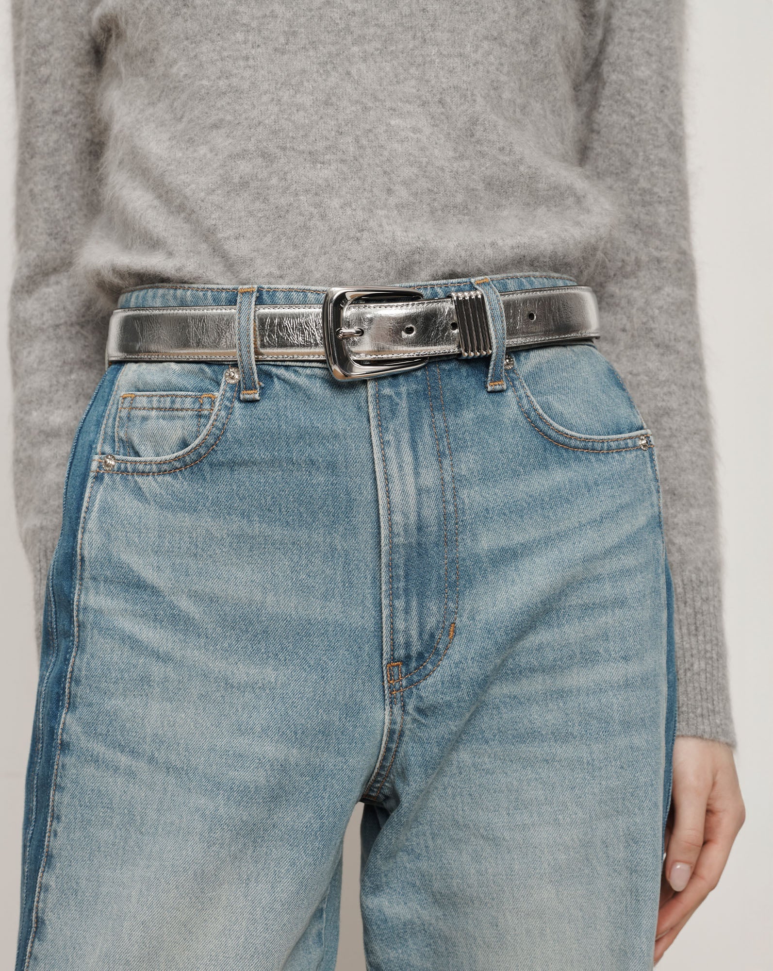 Arch Leather Belt in Silver