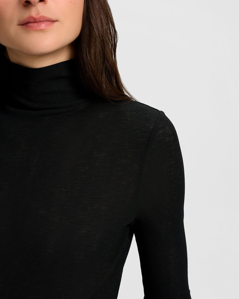Wyeth Ribbed Turtleneck Top in Black