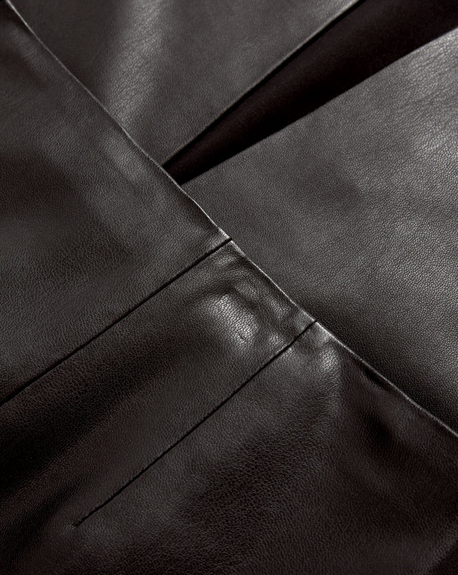 Holmes Midi Pencil Skirt in Black