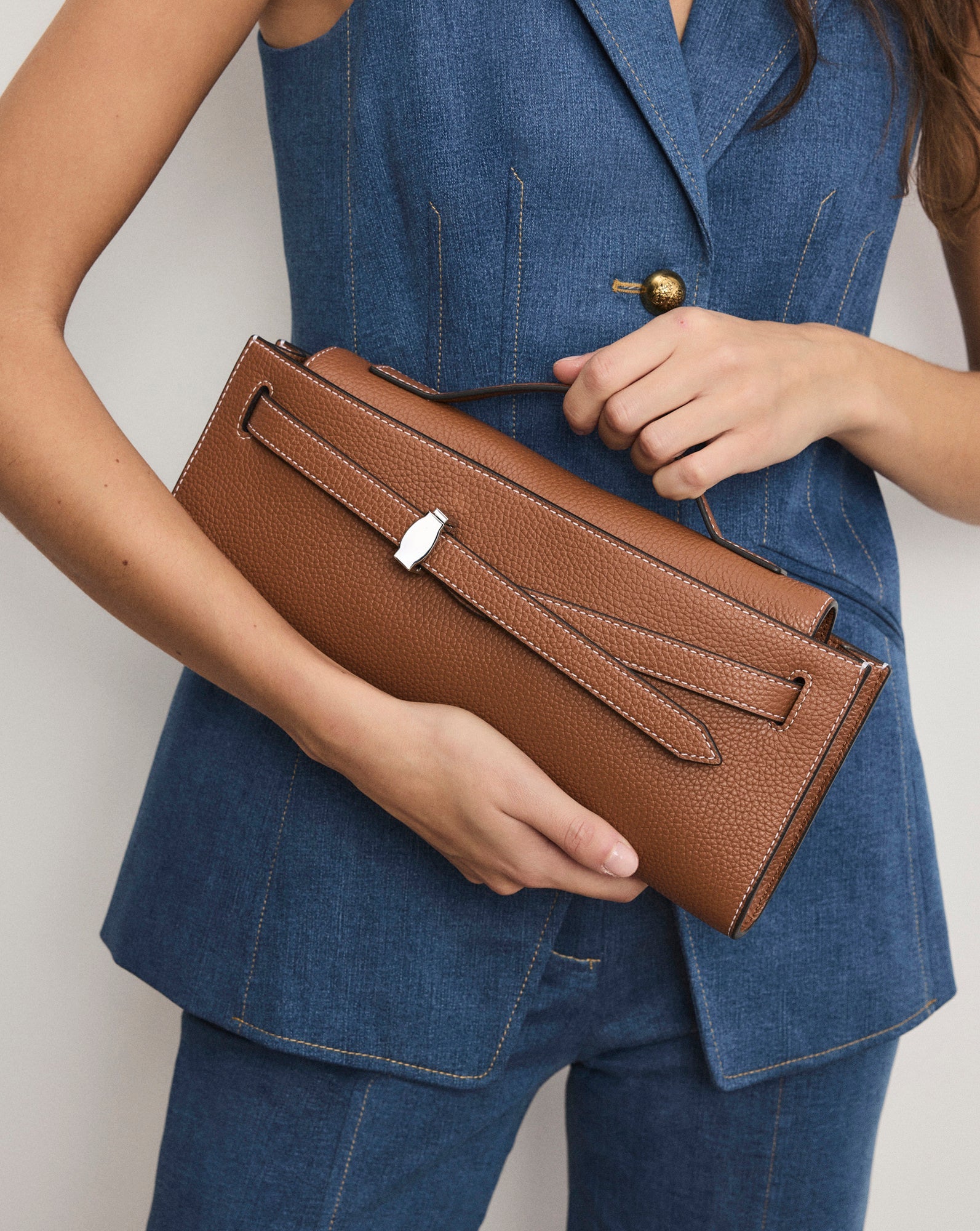 Veronica Beard Dash Clutch in Hazelwood