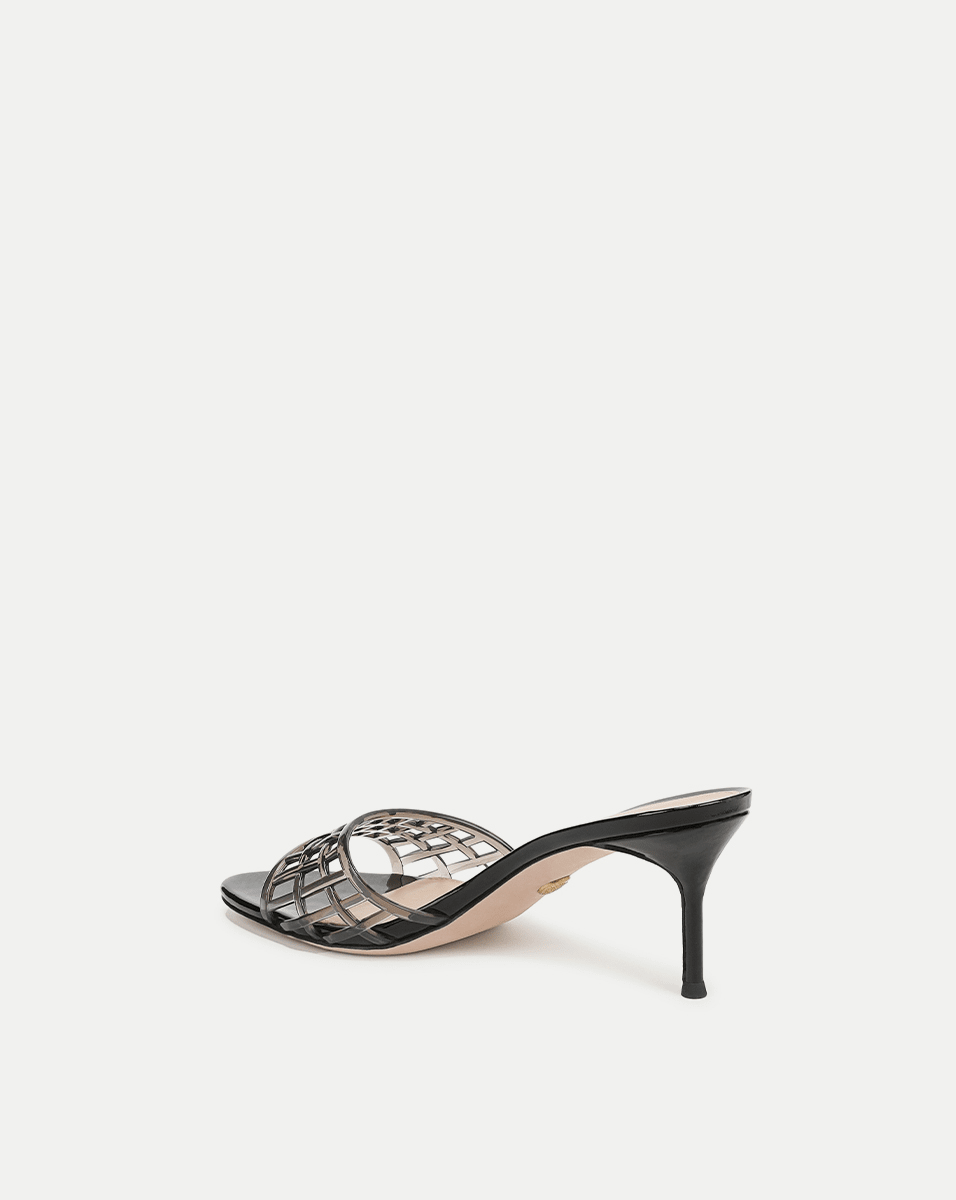 Tia Jelly Sandal in Smoke/Black
