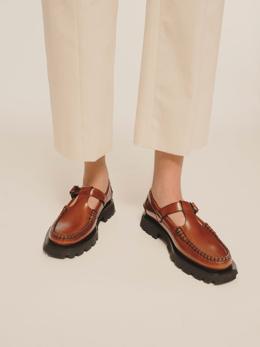 ALBER SPORT - Tread Sole T-Bar Loafer