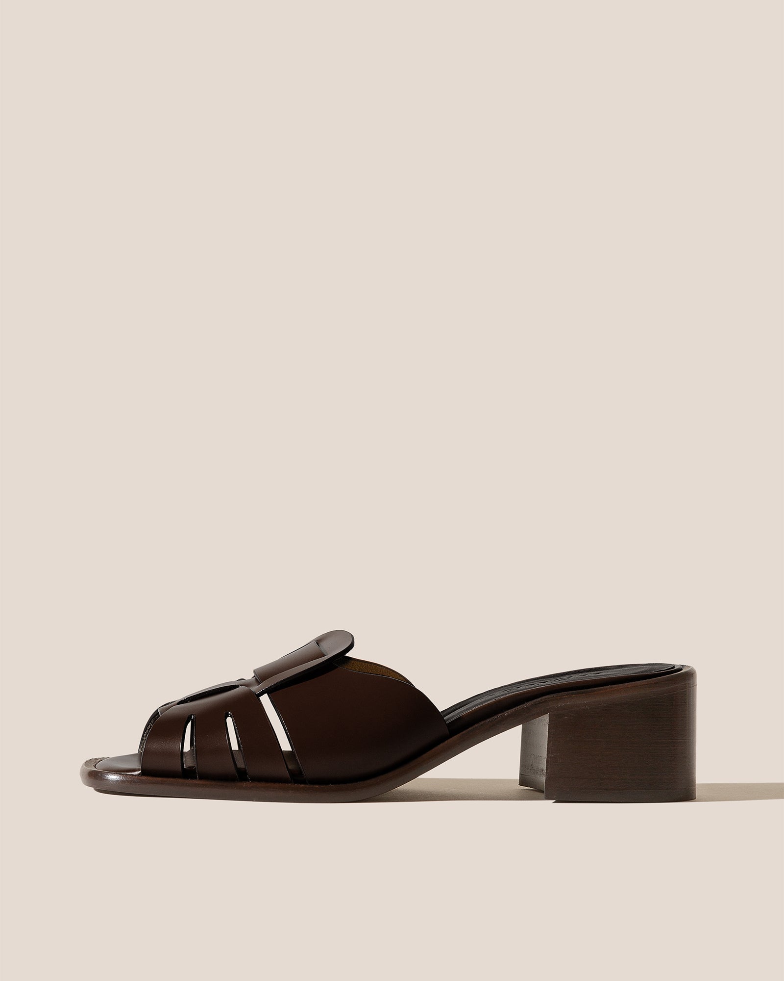 ANCORA SQUARED HEELED SLIDE - Heeled Fisherman Slide
