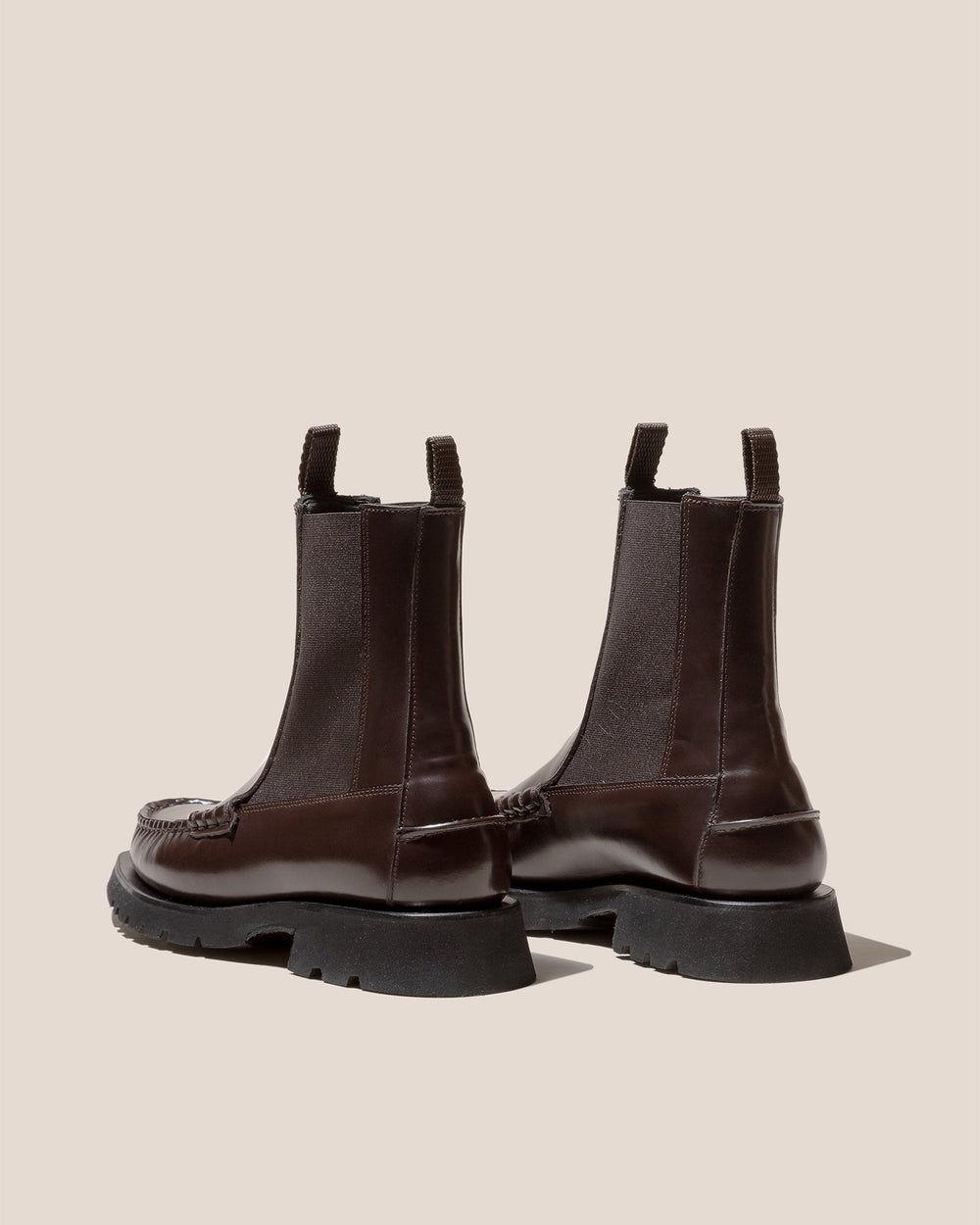 ALDA SPORT - Tread Sole Low-Calf Chelsea Boot