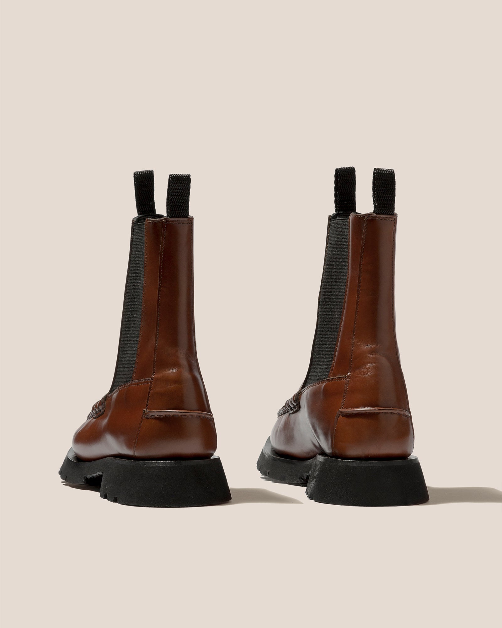 ALDA SPORT - Tread Sole Low-calf Chelsea Boot