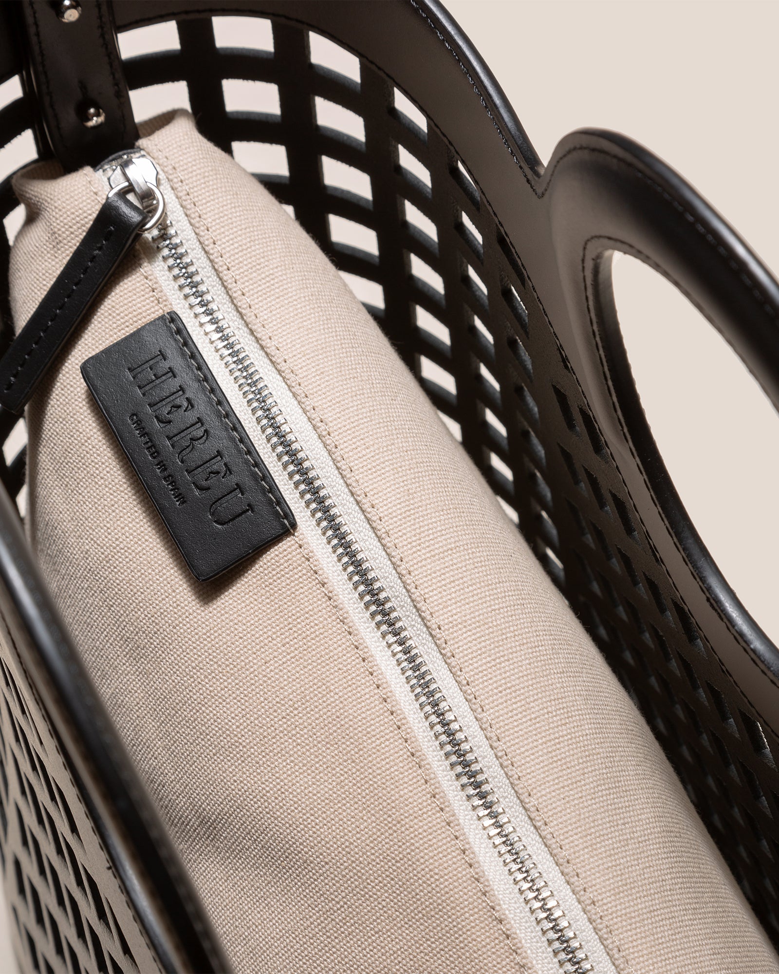 COLMADO - Cut-out Leather Tote Bag