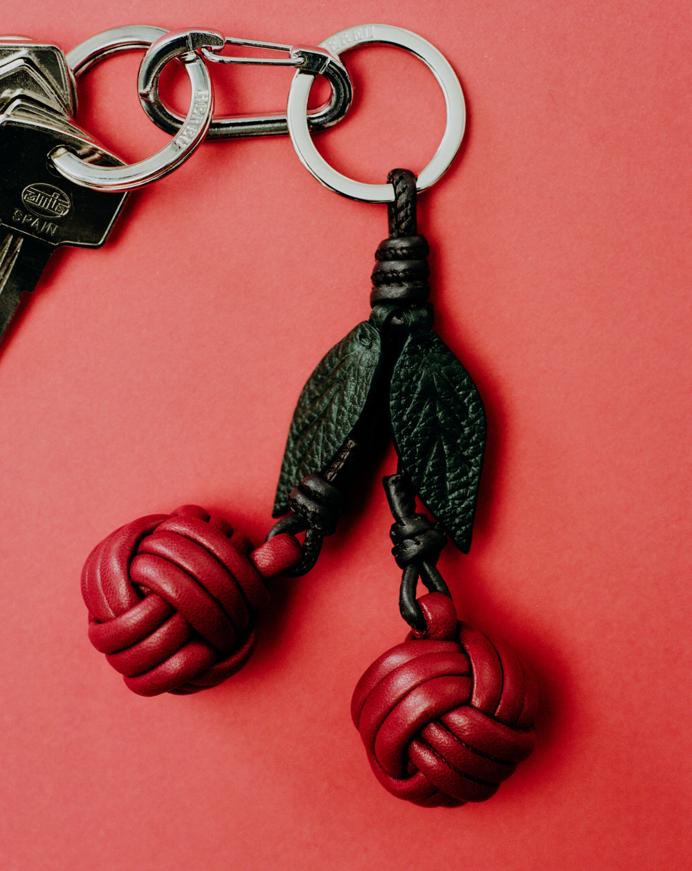 CIRERES - Hand-Knotted Cherries Leather Key Holder