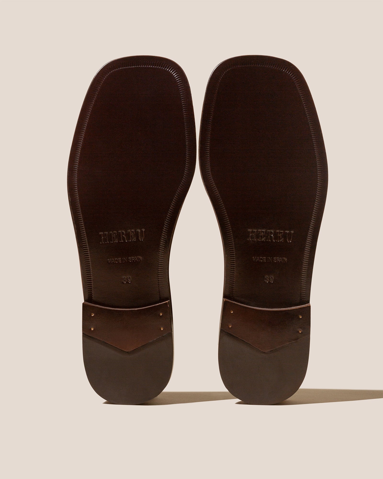 ROCA GRAINY VEG TAN - Square-toe Fisherman Sandal