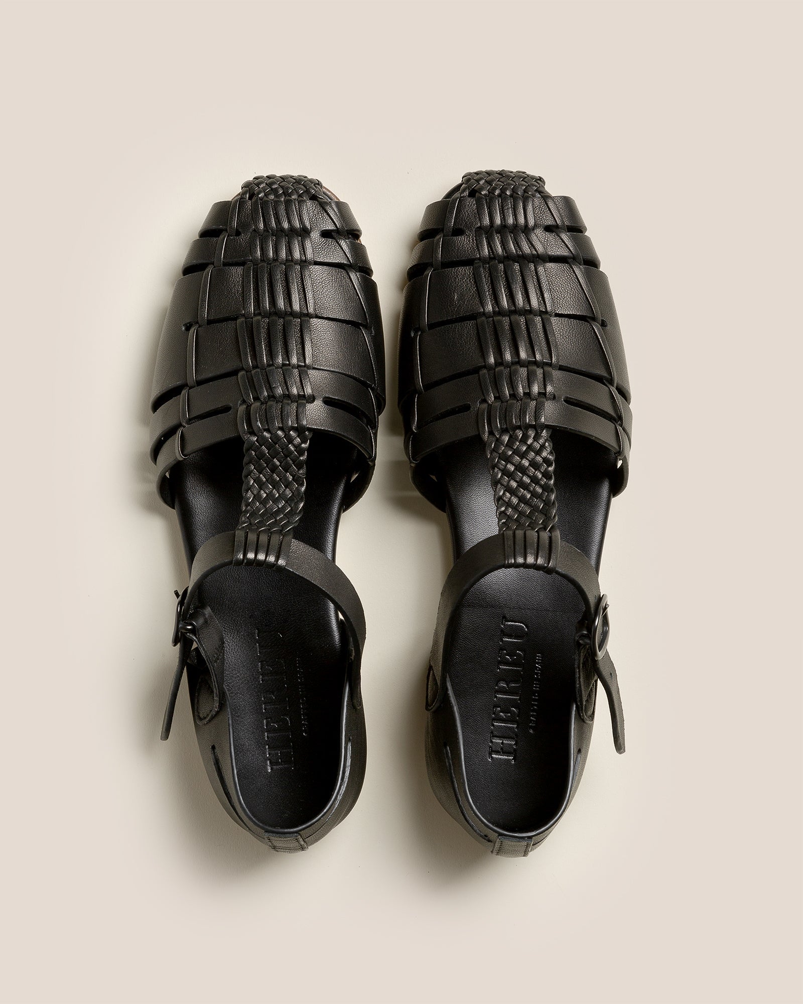 VEDRA - Round-Toe Soft Fisherman Sandal