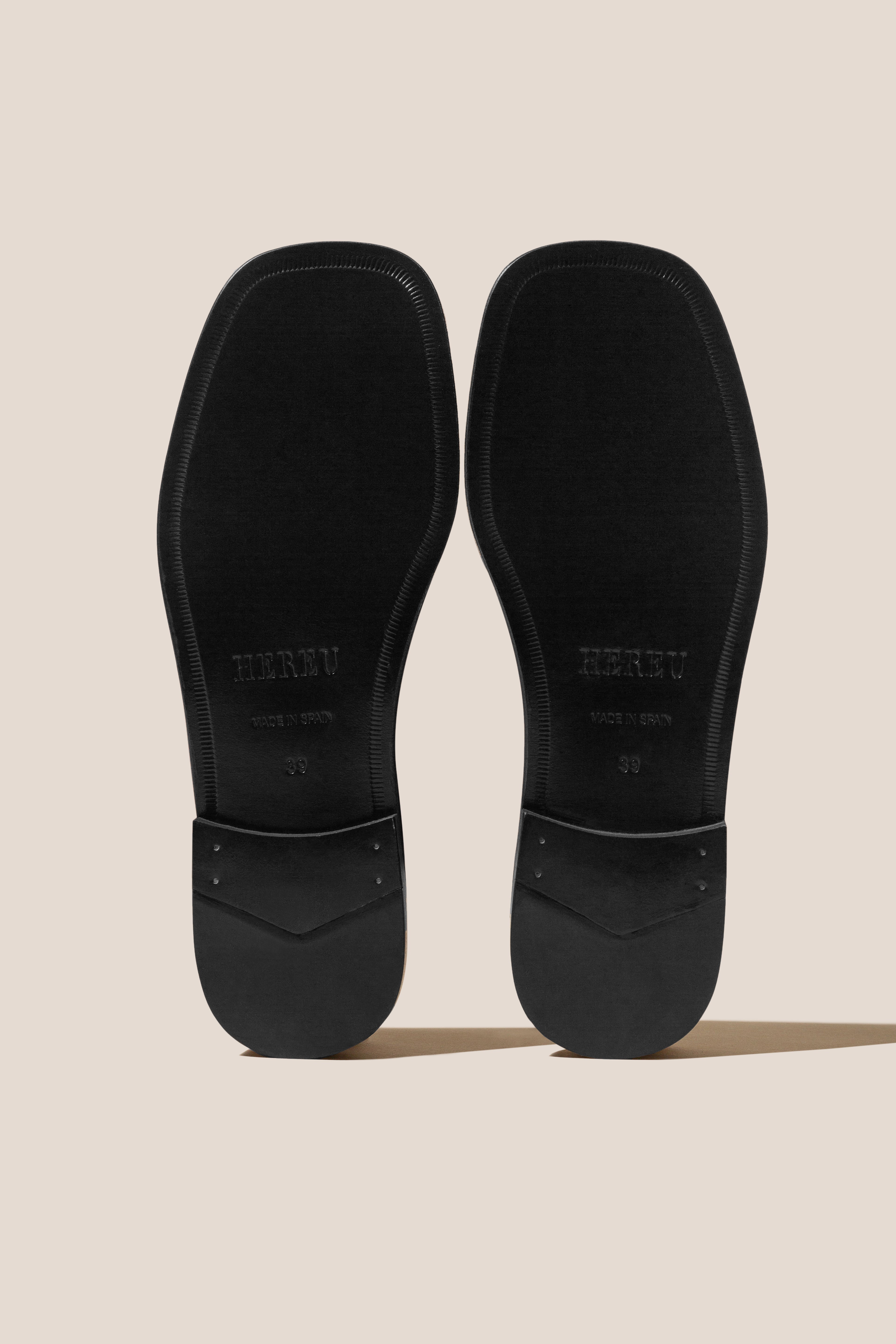 PEDRA - Squared Closed-Toe Fisherman Sandal